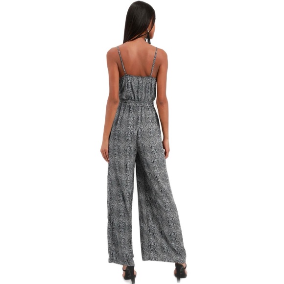 Lulus Liza Navy Blue Snake Print Sleeveless Jumpsuit Size Large - Picture 3 of 10